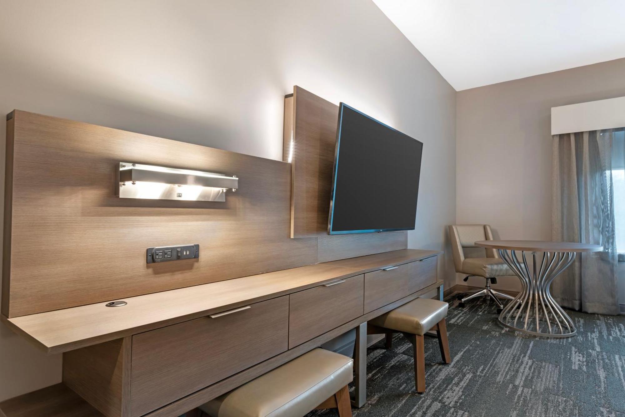 Best Western Plus Grand Rapids Mn Exterior photo